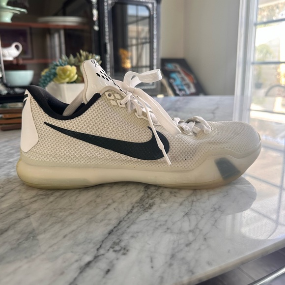 Kobe 10 size 10.5 used - Picture 4 of 10